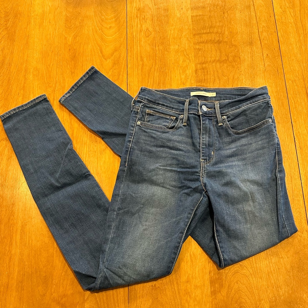 Levi’s skinny jeans